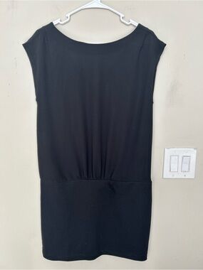 Trucco sleeveless draped dress front boat neckline,fitted mini-length drop-waist